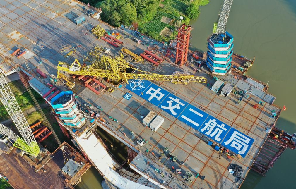 成都簡陽一工地塔吊作業(yè)時(shí)發(fā)生垮塌 造成6人死亡5人受傷(圖1)