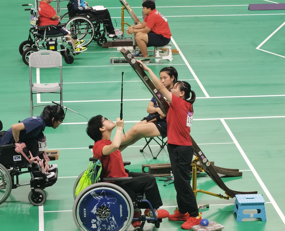 杭州亞殘運(yùn)會丨她是運(yùn)動員、詩人、追星族，她是冠軍楊貝貝(圖3)