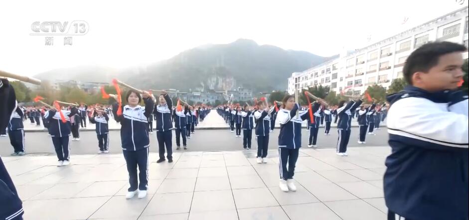 用心辦教育 寫好“民生答卷” 托起百姓“穩穩的幸?！?/></a>          <h3><a href=