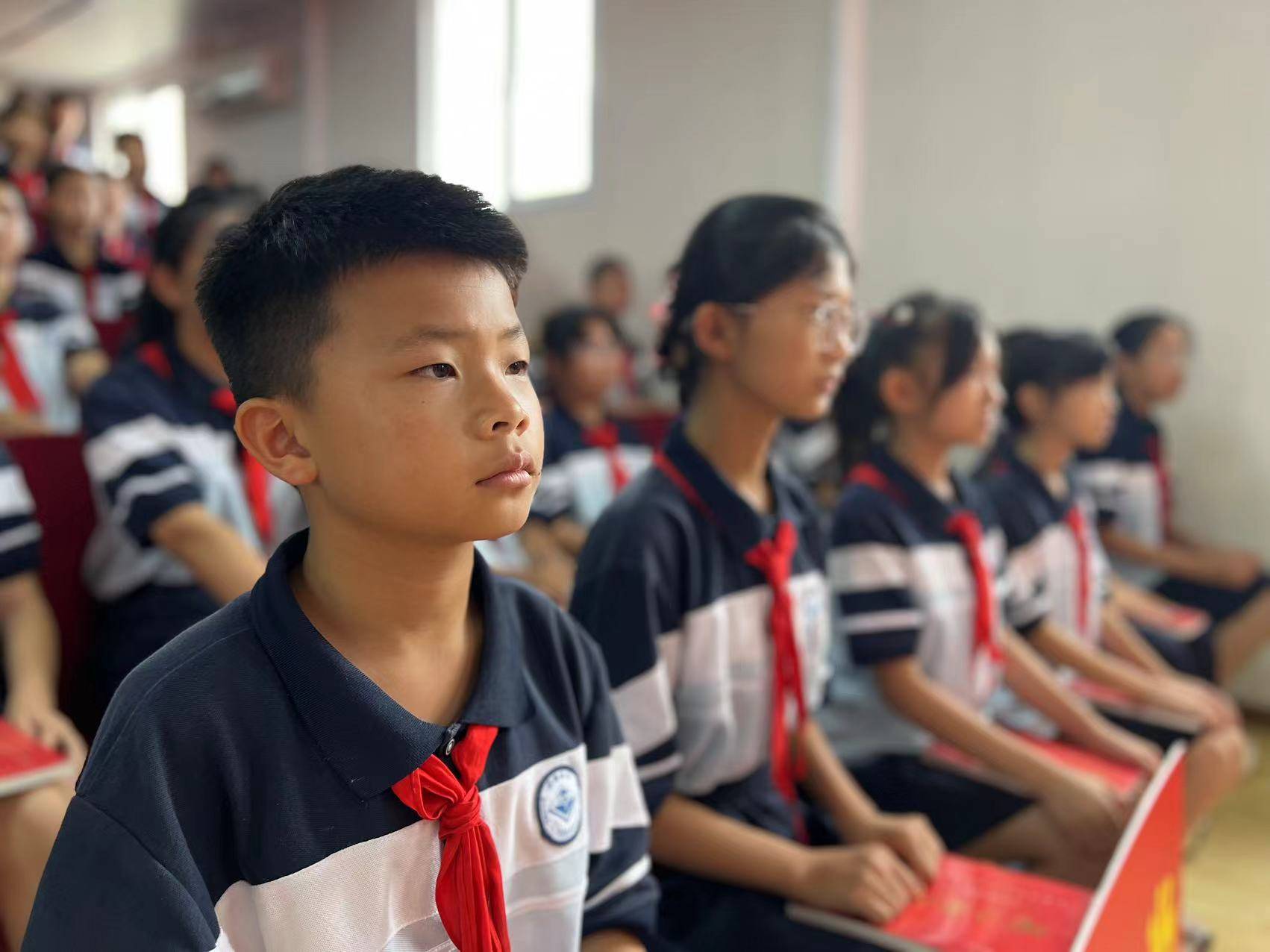《我心向黨》進(jìn)校園，在校園中傳承和弘揚(yáng)愛國主義(圖4)