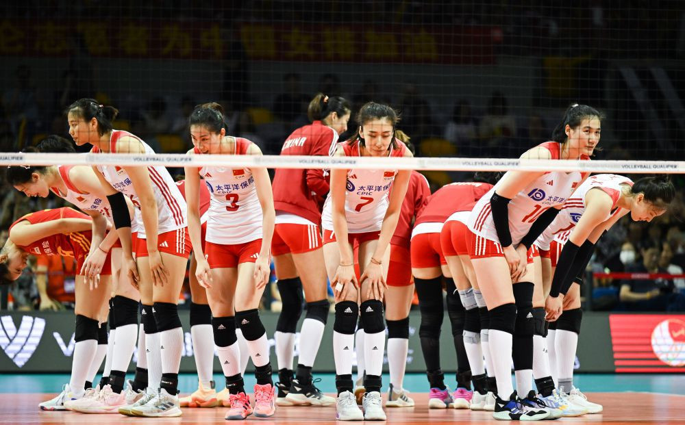 女排奧運(yùn)資格賽中國(guó)隊(duì)首戰(zhàn)獲勝——主教練蔡斌：每一分球都要認(rèn)真對(duì)待