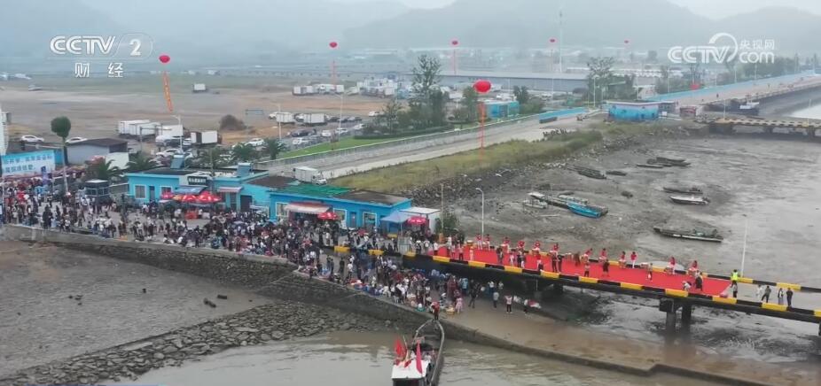 開漁啦！萬舸爭流競出海 魚肥蟹美慶豐收